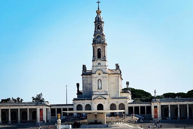 Full Day Private Tour to Nazaré, Óbidos, Fátima and Batalha - Practical Details and Booking Insights