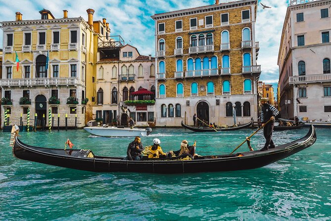 Full-Day Private Tour to Venice from Florence by Train - Shopping along Strada Nova and the final gondola tour