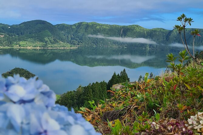Full Day Private Tour West & East in São Miguel Island - Lagoa do Fogo’s Elevated Perspective and Central Location