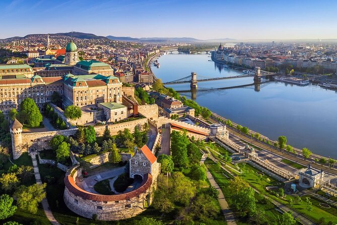Full-Day Private Trip from Vienna to Budapest - Navigating the City: The Role of Your Guide