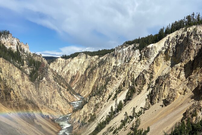 Full Day Private Wildlife/Geyser Tour from West Yellowstone - Exploring Yellowstone’s Lakes and Scenic Basins