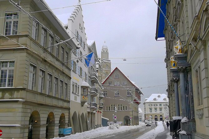 Full-Day Private Zurich Sightseeing Tour and Chocolate Tasting - Picnic Lunch with Swiss Flavors by Lake Zurich