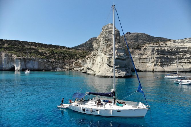 Full day sailing cruise on the West side of Milos island - Key Points