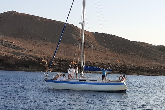 Full Day Sailing Yacht Trip in Menorca - Key Points