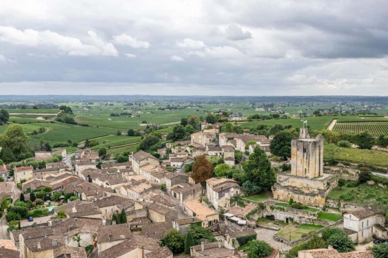 Full-day Saint-Emilion: Village, Undergrounds and Châteaux - Underground Monuments: Monolithic Church and Catacombs