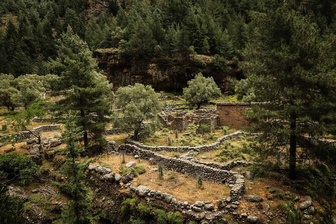 Full-Day Samaria Gorge Private Hiking Tour - Reaching Agia Roumeli and Enjoying Free Time