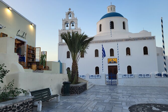 Full-Day Santorini Personalized Private Guided Tour Experience - Akrotiri Lighthouse and Caldera Views
