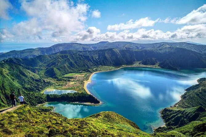 Full Day Sete Cidades & Lagoa do Fogo Tour With Lunch (West Tour) - Ascending to Pico da Barrosa and Lagoa do Fogo