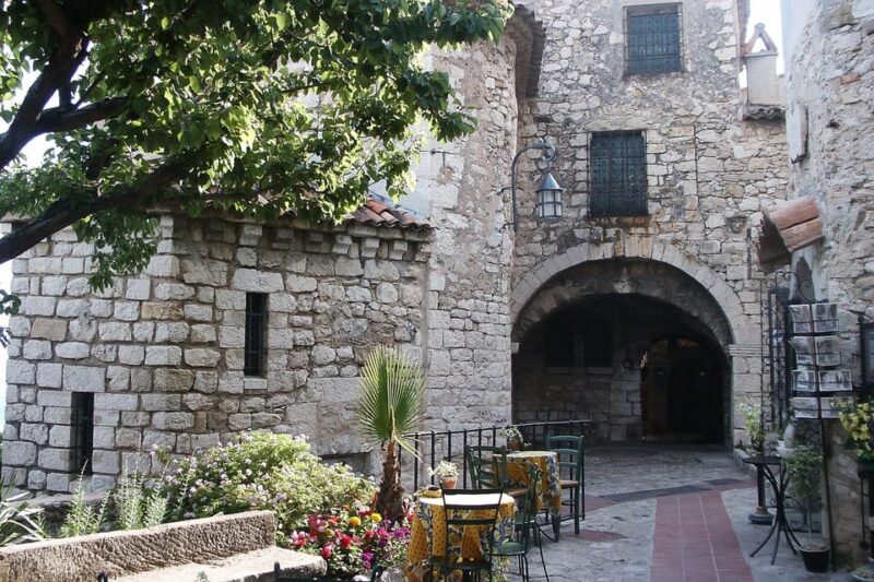 Full-Day Small Group Tour to Monaco and Eze - The Oceanographic Museum and Monte Carlos Glamour