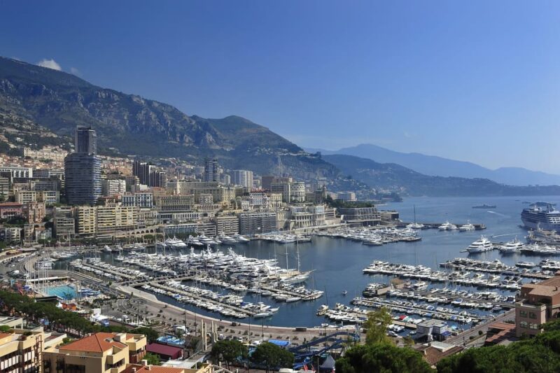 Full-Day Small Group Tour to Monaco and Eze - Guide Expertise and Customer Service