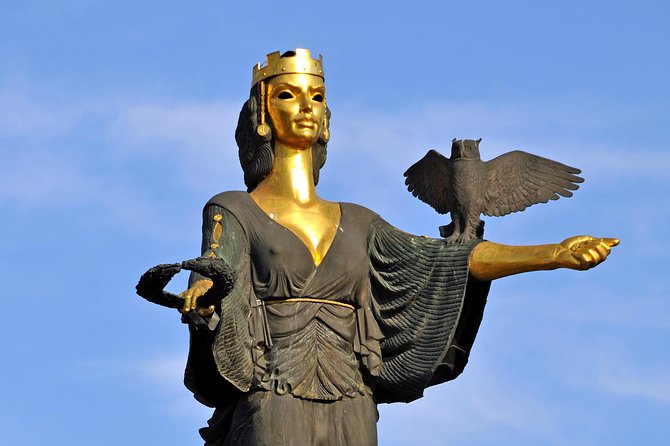 Full Day Sofia Tour - Shopping and Political Hub: TSUM and the Council of Ministers