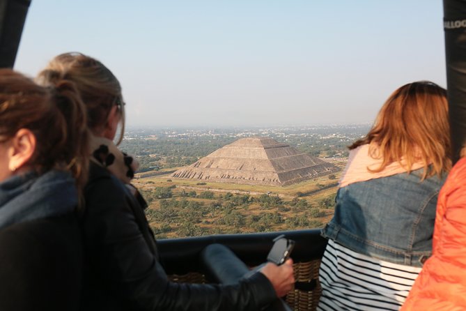 Full-Day Teotihuacan Hot Air Balloon Tour from Mexico City Including Transport - Logistics: Pickup, Drop-off, and Group Size