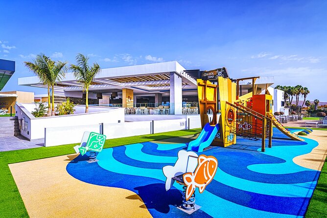 Full Day Ticket at Perchel Beach Club with Lunch - Practicalities: Booking, Access, and Amenities