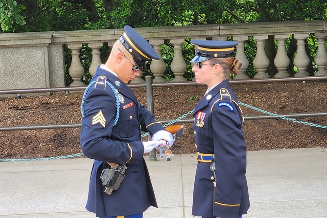 Full-Day Tour in Washington DC - Self-Guided Time for Lunch and Independent Exploration