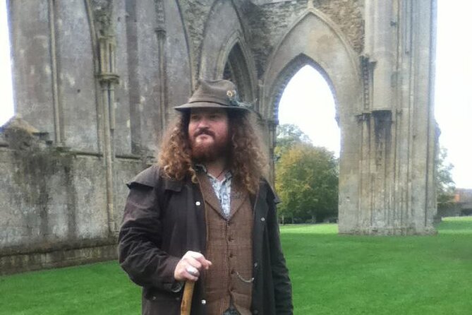 Full-Day Tour of Glastonbury - Practical Details: Meeting Point and Group Size