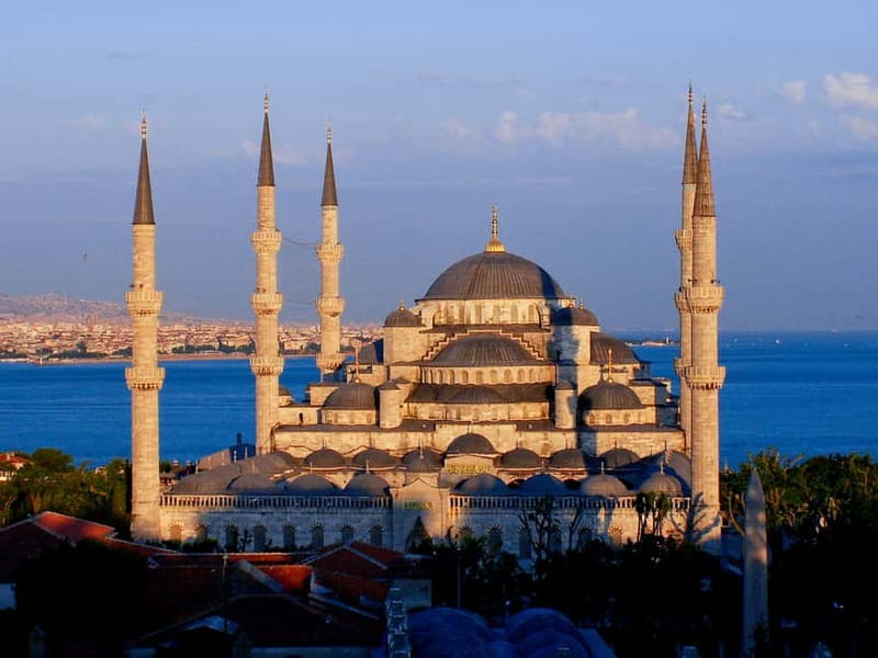 Full-Day Tour of Islamic Istanbul - How the Tour Balances Education and Comfort
