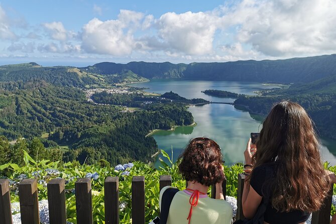 Full Day Tour Sete Cidades & Lagoa do Fogo with Lunch - Exploring Sao Miguel’s Most Famous Craters and Lakes