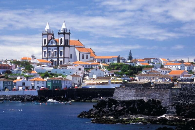 Full-day tour: The best of Terceira Island - Coastal Highlights: Porto Judeu and Salga Bay