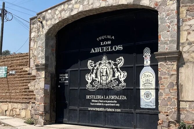 Full-Day Tour to La Fortaleza Distillery and Cantaritos - Cancellation Policy and Flexibility