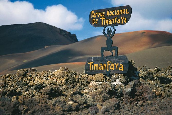 Full Day Tour to Timanfaya, Green Lagoon and La Geria - Scenic Marvels at Timanfaya National Park