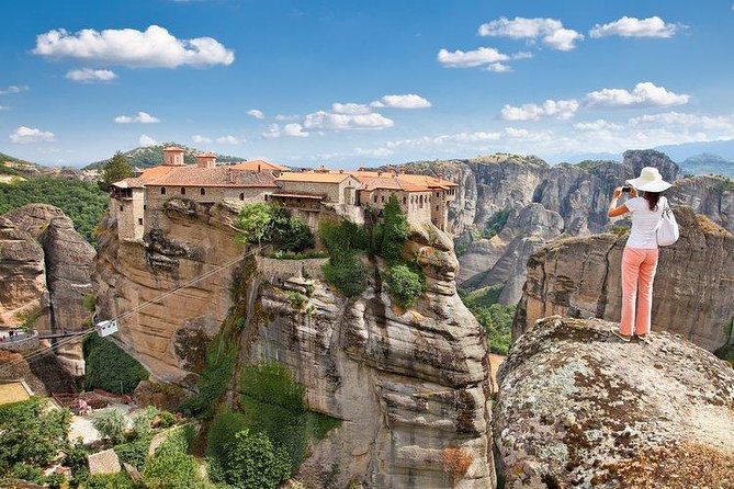 Full day Trip from Athens to Meteora - Meeting Up and Transportation in Meteora