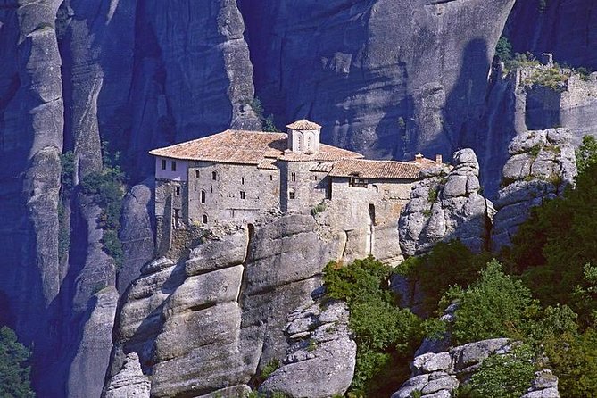 Full day Trip from Athens to Meteora - Free Time in Kalambaka: Exploring the Town