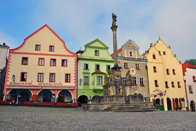 Full-Day Trip to eský Krumlov from Prague - The Guide and Pacing of the Day Trip