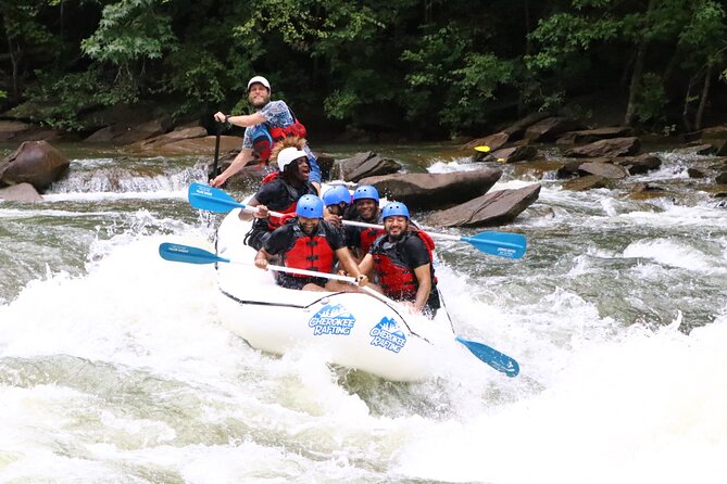 Full Ocoee River Rafting Adventure With Catered Shore Lunch - Guides and Safety: Top-Quality Instruction and Support