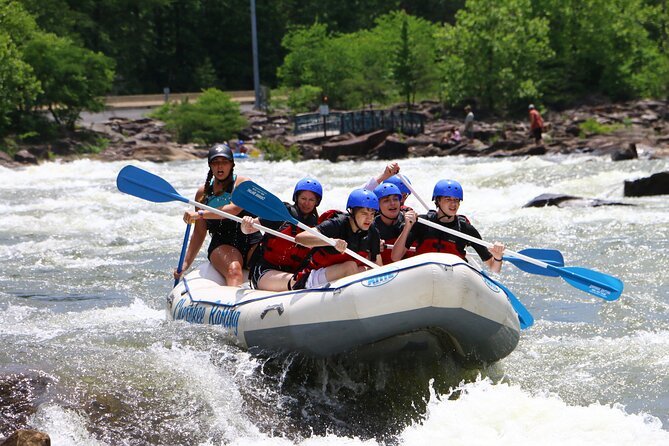 Full Ocoee River Rafting Adventure With Catered Shore Lunch - Why This Rafting Tour Stands Out
