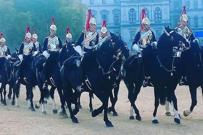 Full Royal Tour: Royal London & Buckingham Palace Tour - The Majesty of Parliament Square, Big Ben, and Westminster Abbey