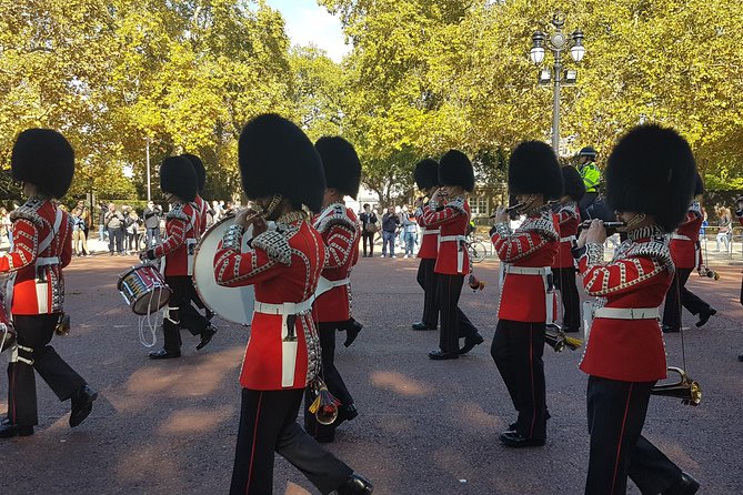 Full Royal Tour: Royal London & Buckingham Palace Tour - Practical Details: Meeting Point, Group Size, and Access