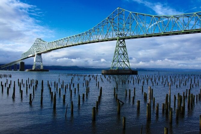 Full Tour of 4 coastal towns from Astoria to Seaside with lunch - Learning About Seaside’s History at the Museum & Fort Clatsop