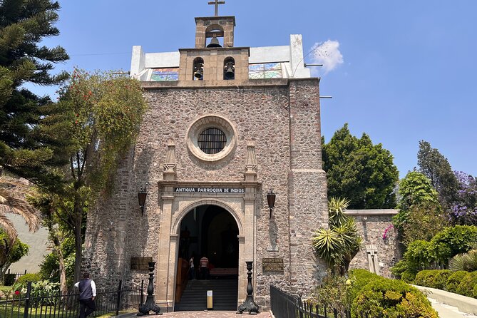 Full Visit of the Virgin of Guadalupe's village in private tour - The Significance of the Basilica and Its Surroundings
