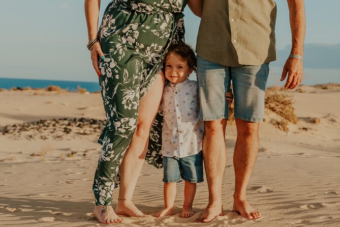 Fun and spontaneous family photoshoot - Corralejo Fuerteventura - Exploring Parque Natural de Corralejo for Memorable Photos