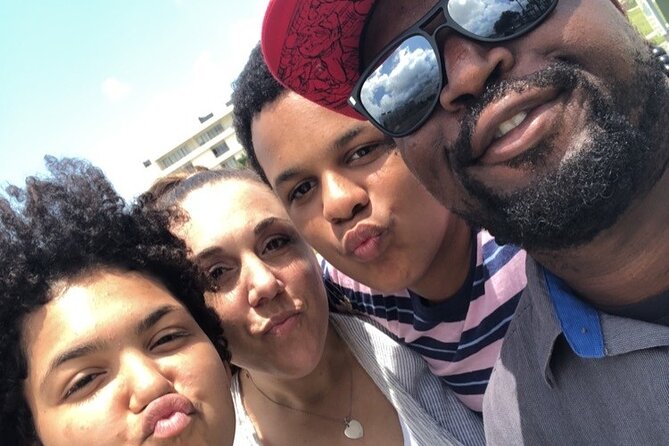 Fun City Scavenger Hunt in San Antonio by 3Quest Challenge - Starting Point at Plaza de Valero on Alamo Plaza