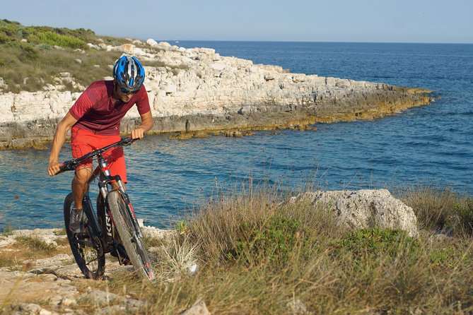 FUN E-BIKE RIDE at CAPE KAMENENJAK - The Crowds and Season Considerations