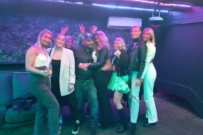 Fun explorers pub Crawl with 1 hour open bar and with 3 VIP clubs - The First Stop: Rynek Gówny 30 and the Welcome Shot