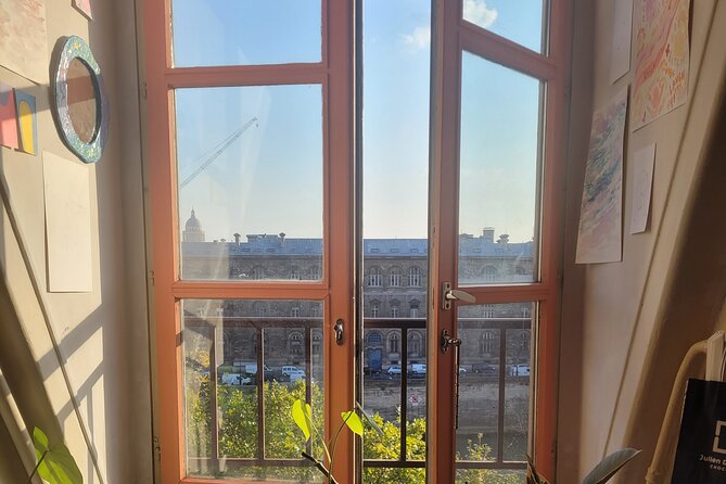 Fun Painting Class in a Professional Art Studio with a View - Practical Details: Meeting Point and Accessibility