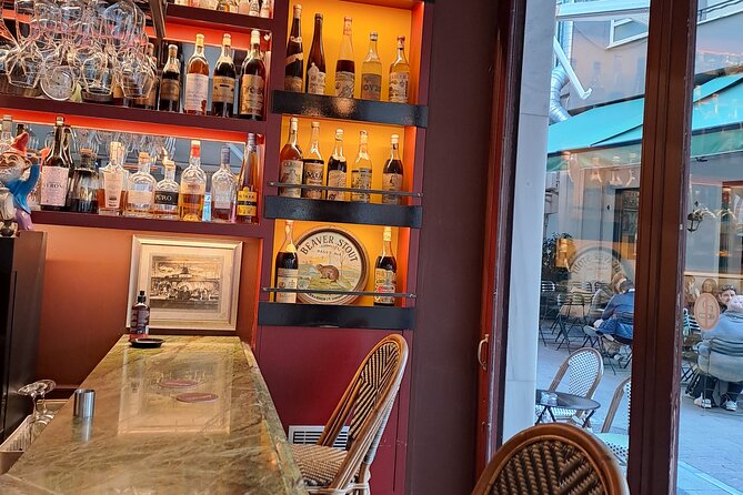 Fun semi-private Wine Experience in Athens with Wine Lover - Visiting the Cozy The Artist Athens Wine Bar