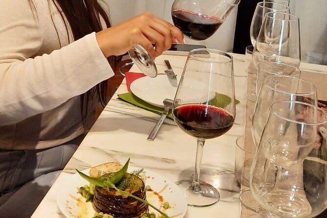 Fun wine tasting from our unique selection in the heart of Florence - The Experiences Focus on Organic and Small-Producer Wines