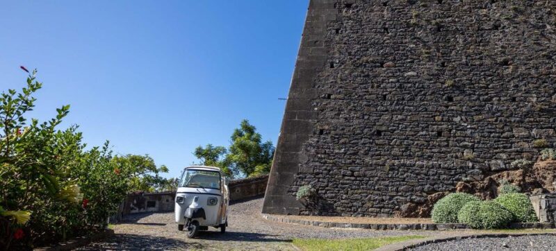 Funchal : 1 hour City Tour by Tuk-Tuk - Passing by the Museu da Quinta das Cruzes and Funchal Cathedral