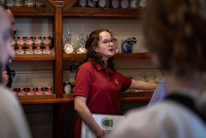 Funchal: Guided Walking Tour with Tastings - Visiting Significant Landmarks: Legislative Assembly and Cathedral