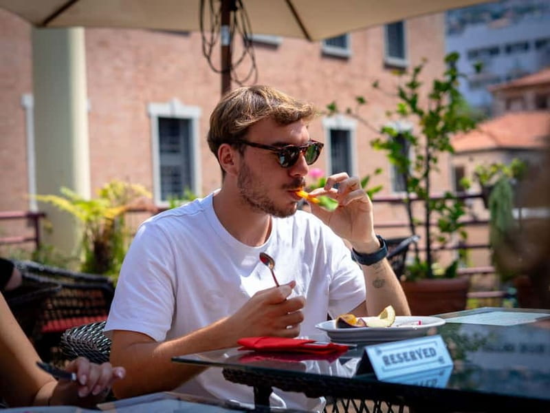 Funchal: Guided Walking Tour with Tastings - Indulgence at the Chocolate Shop and Final Madeira Wine Tasting