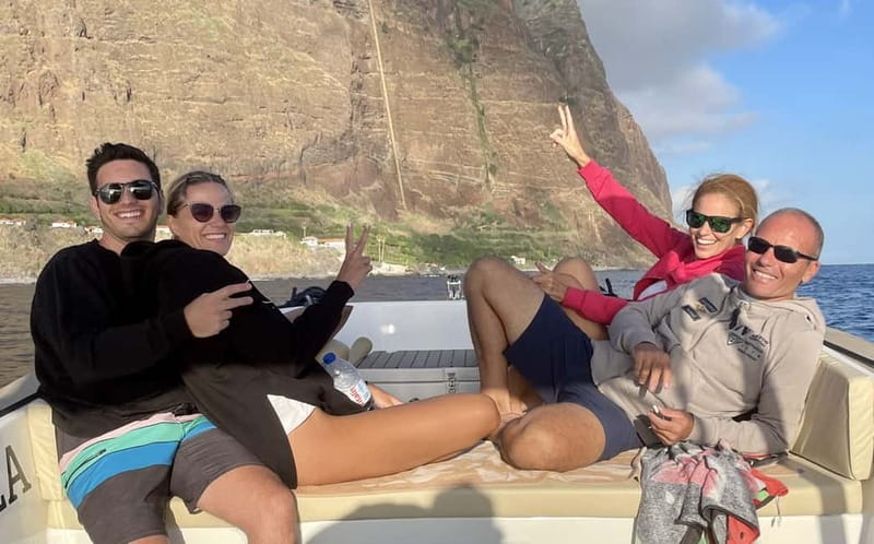 Funchal: Private Boat Tour w/Snorkel & Paddle up 11 people - Practical Details: Meeting Point, Duration, and Language