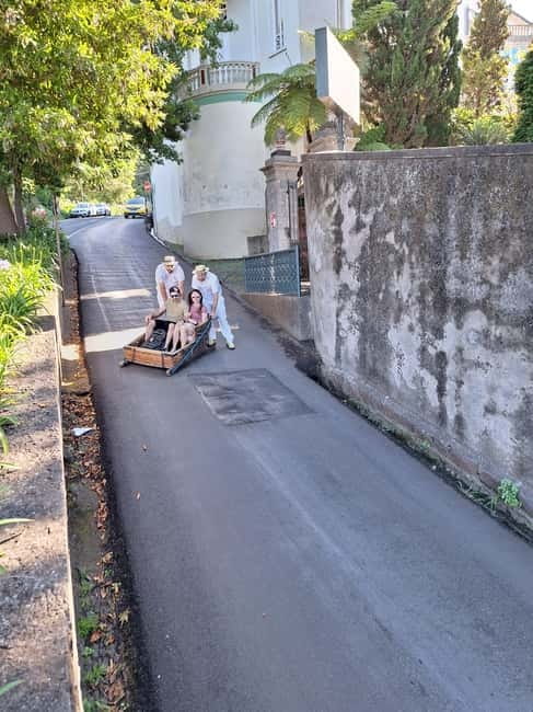 Funchal: Private Cable Car, Toboggan, and Skywalk Tour - Experience the Best of Funchal on a Private Tour Combining Scenic Rides and Breathtaking Views