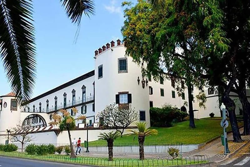 Funchal: Quick & Fun 30-Minute Tuk Tuk Tour with Local Guide - Flexibility with Drop-Off Locations