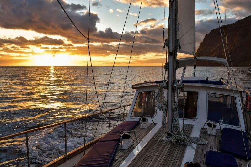 Funchal: Sunset Sailing Tour - The Atmosphere and Crew