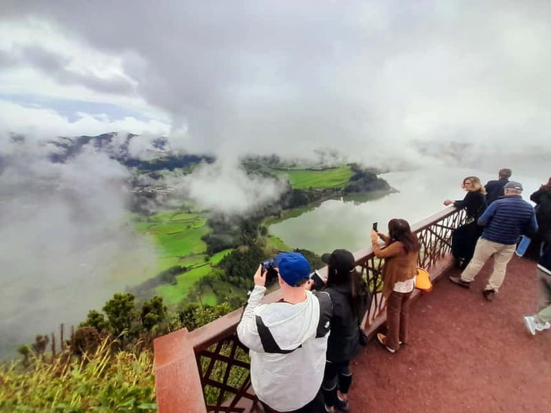 Furnas Volcano: Full Day Tour, Hot Springs & Waterfalls - Visiting the Gorreana Tea Plantation and Tasting
