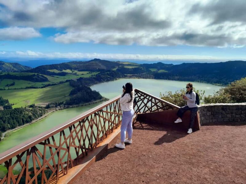 Furnas Volcano Wonders, Tea Plantation & Waterfall Tour - Visiting Vila Franca do Campo and the Princess Ring Islet