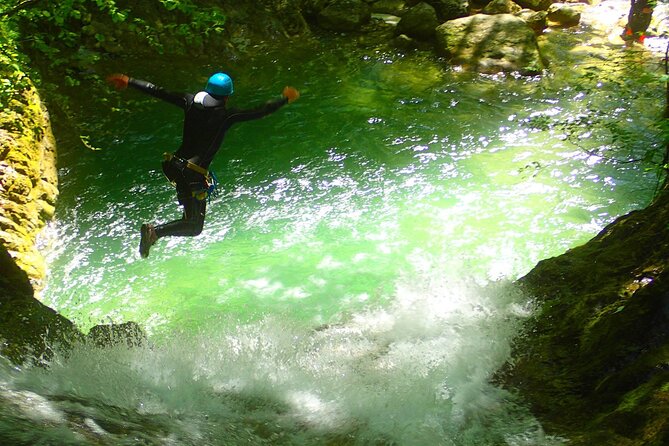 Furon discovery canyon in the heart of the Vercors massif - The Equipment Provided and What to Bring